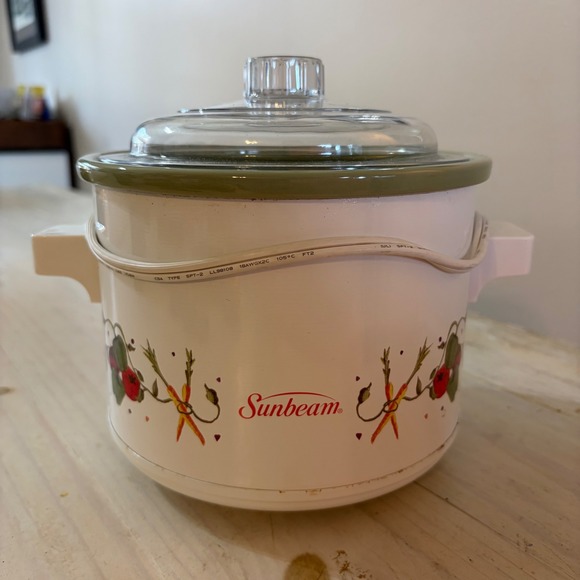 Sunbeam Other - Sunbeam Slow Cooker SC115 White Green Vegetable Print Vintage Style Small Pot
